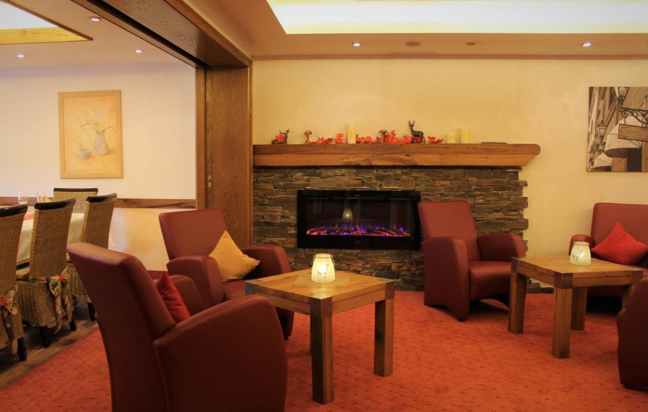 Land-Gut Hotel Zur Bruecke Garni Drolshagen エクステリア 写真