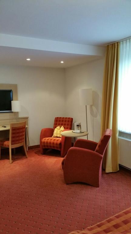 Land-Gut Hotel Zur Bruecke Garni Drolshagen エクステリア 写真