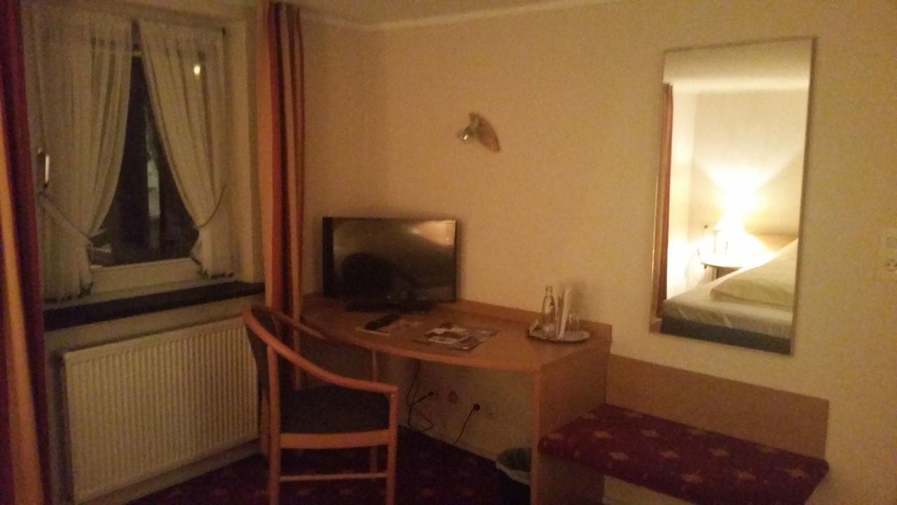 Land-Gut Hotel Zur Bruecke Garni Drolshagen エクステリア 写真
