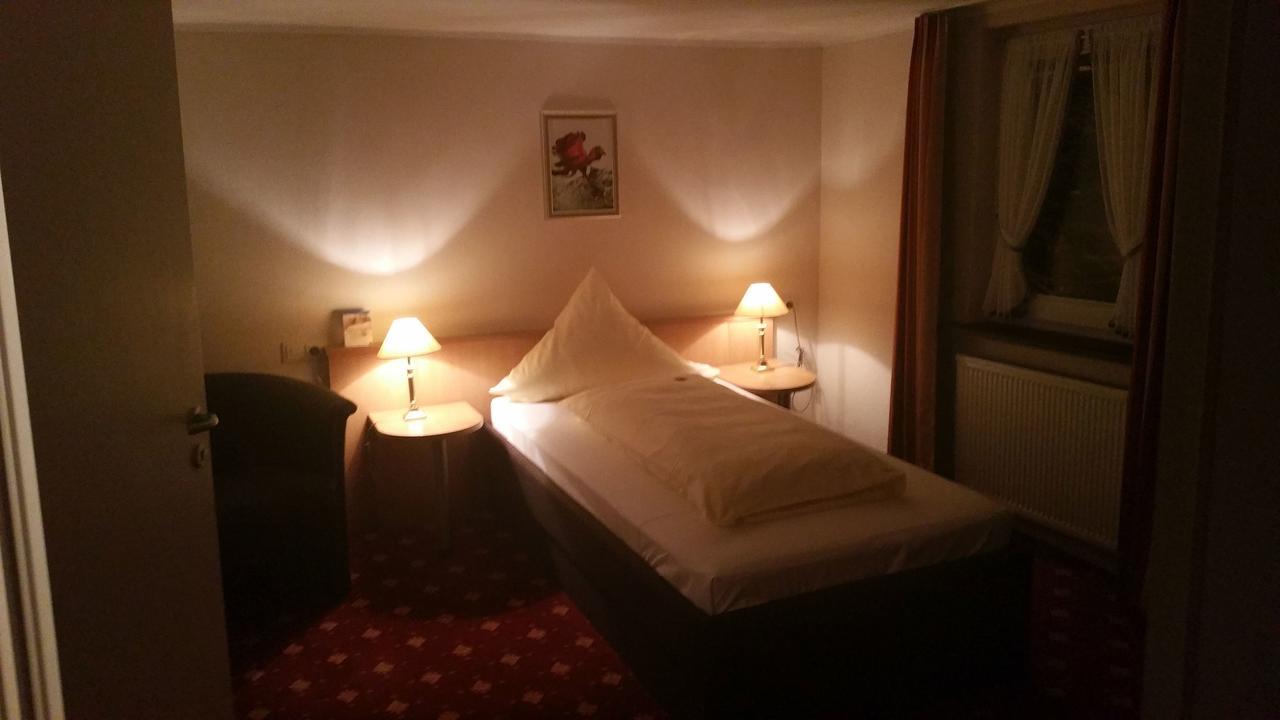 Land-Gut Hotel Zur Bruecke Garni Drolshagen エクステリア 写真