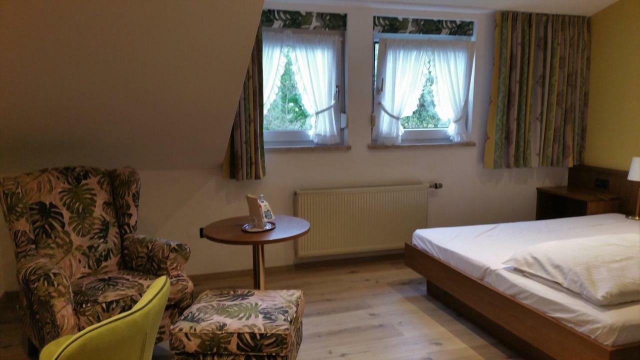Land-Gut Hotel Zur Bruecke Garni Drolshagen エクステリア 写真